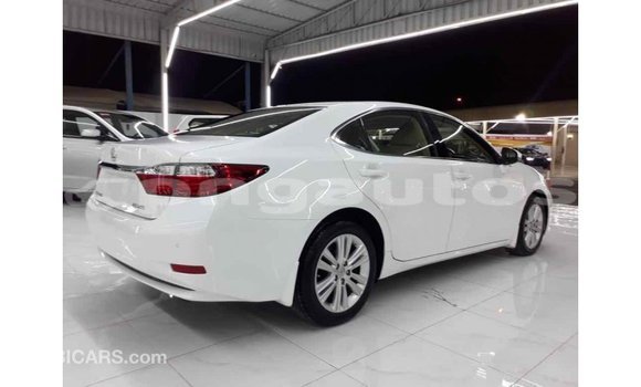 Buy Import Lexus ES White Car in Import - Dubai in Enga Buy Import Lexus ES White Car in Import - Dubai in Enga