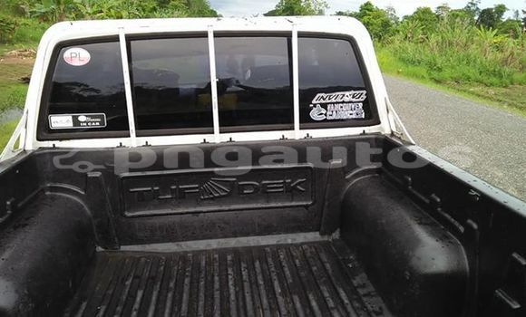 Acheter Occasion Voiture Nissan Navara Blanc à Port Moresby, National Capital District Acheter Occasion Voiture Nissan Navara Blanc à Port Moresby, National Capital District