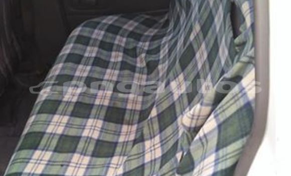 Acheter Occasion Voiture Nissan Navara Blanc à Port Moresby, National Capital District Acheter Occasion Voiture Nissan Navara Blanc à Port Moresby, National Capital District