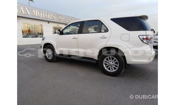 Buy Import Toyota Fortuner White Car in Import - Dubai in Enga Buy Import Toyota Fortuner White Car in Import - Dubai in Enga
