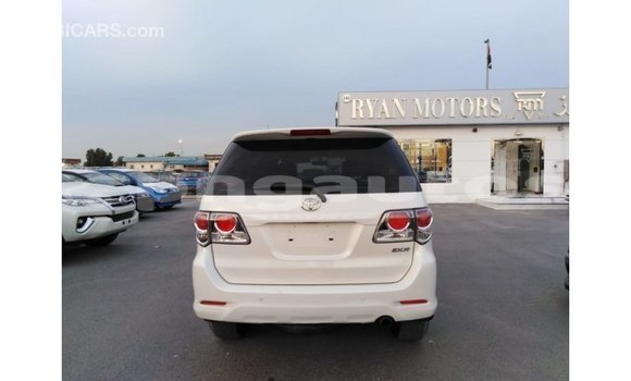 Buy Import Toyota Fortuner White Car in Import - Dubai in Enga Buy Import Toyota Fortuner White Car in Import - Dubai in Enga