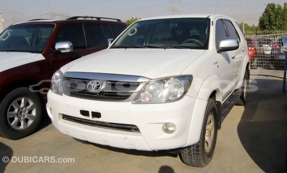 Buy Import Toyota Fortuner White Car in Import - Dubai in Enga Buy Import Toyota Fortuner White Car in Import - Dubai in Enga