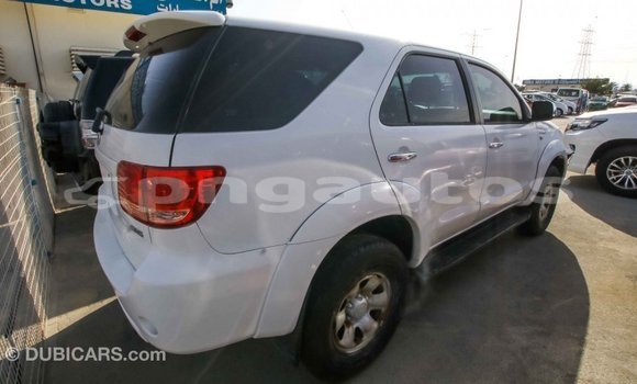 Buy Import Toyota Fortuner White Car in Import - Dubai in Enga Buy Import Toyota Fortuner White Car in Import - Dubai in Enga