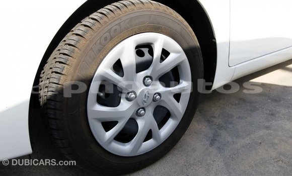 Buy Import Hyundai i10 White Car in Import - Dubai in Enga Buy Import Hyundai i10 White Car in Import - Dubai in Enga