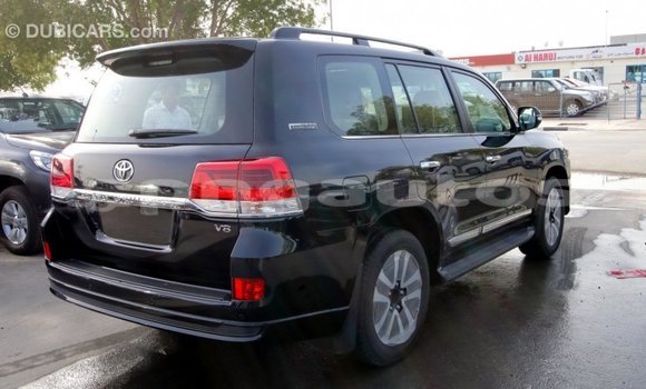 Buy Import Toyota Land Cruiser Black Car in Import - Dubai in Enga Buy Import Toyota Land Cruiser Black Car in Import - Dubai in Enga