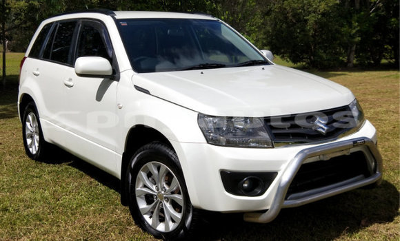 Buy Import Suzuki Grand Vitara White Car in Port Moresby in National Capital District