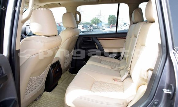 Buy Import Toyota Land Cruiser Other Car in Import - Dubai in Enga Buy Import Toyota Land Cruiser Other Car in Import - Dubai in Enga