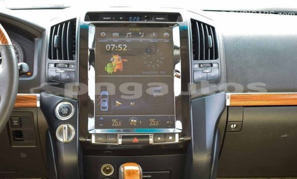 Buy Import Toyota Land Cruiser Other Car in Import - Dubai in Enga Buy Import Toyota Land Cruiser Other Car in Import - Dubai in Enga