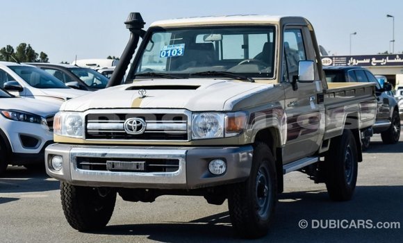 Buy Import Toyota Land Cruiser Beige Car in Import - Dubai in Enga Buy Import Toyota Land Cruiser Beige Car in Import - Dubai in Enga