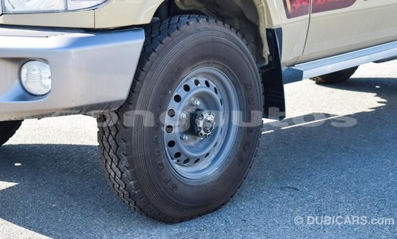 Buy Import Toyota Land Cruiser Beige Car in Import - Dubai in Enga Buy Import Toyota Land Cruiser Beige Car in Import - Dubai in Enga