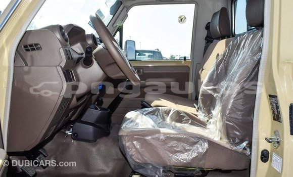 Buy Import Toyota Land Cruiser Beige Car in Import - Dubai in Enga Buy Import Toyota Land Cruiser Beige Car in Import - Dubai in Enga