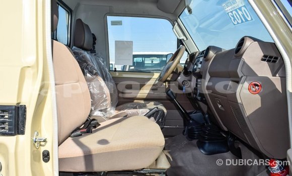 Buy Import Toyota Land Cruiser Beige Car in Import - Dubai in Enga Buy Import Toyota Land Cruiser Beige Car in Import - Dubai in Enga