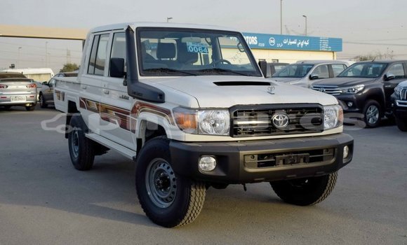 Buy Import Toyota Pickup White Car in Import - Dubai in Enga Buy Import Toyota Pickup White Car in Import - Dubai in Enga