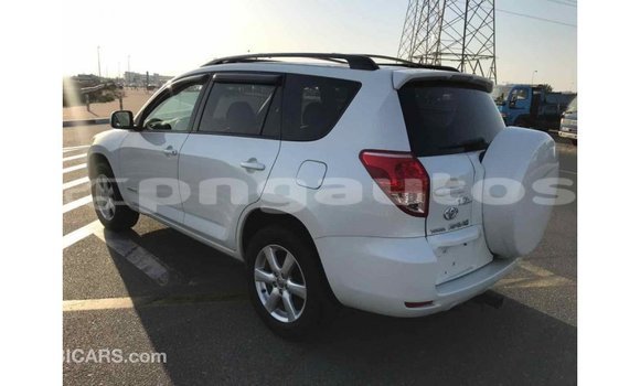 Buy Import Toyota 4Runner White Car in Import - Dubai in Enga Buy Import Toyota 4Runner White Car in Import - Dubai in Enga