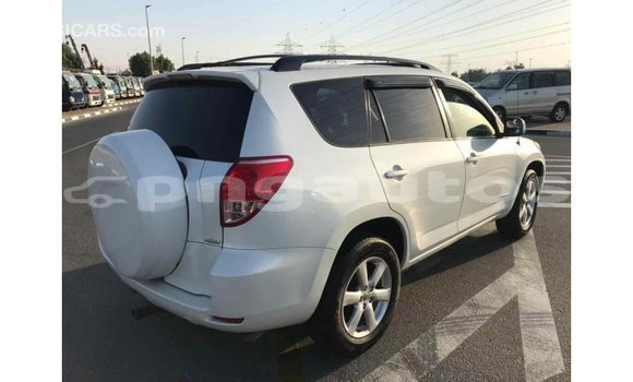 Buy Import Toyota 4Runner White Car in Import - Dubai in Enga Buy Import Toyota 4Runner White Car in Import - Dubai in Enga