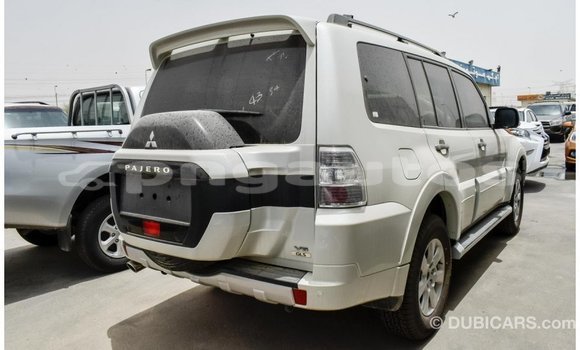 Buy Import Mitsubishi Pajero White Car in Import - Dubai in Enga Buy Import Mitsubishi Pajero White Car in Import - Dubai in Enga
