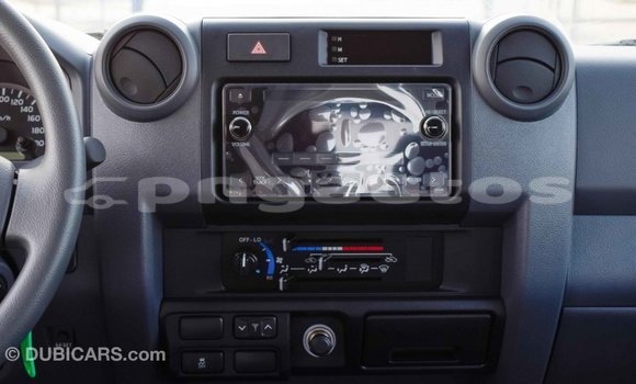Buy Import Toyota Land Cruiser White Car in Import - Dubai in Enga Buy Import Toyota Land Cruiser White Car in Import - Dubai in Enga