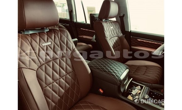 Buy Import Toyota Land Cruiser Black Car in Import - Dubai in Enga Buy Import Toyota Land Cruiser Black Car in Import - Dubai in Enga