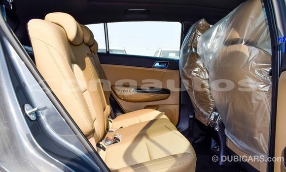 Acheter Import Voiture Kia Sportage Autre à Import - Dubai, Enga Acheter Import Voiture Kia Sportage Autre à Import - Dubai, Enga