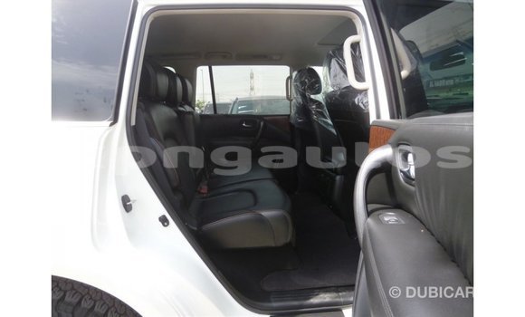 Buy Import Nissan Patrol White Car in Import - Dubai in Enga Buy Import Nissan Patrol White Car in Import - Dubai in Enga