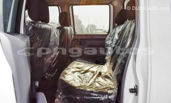 Buy Import Nissan NP 300 White Car in Import - Dubai in Enga Buy Import Nissan NP 300 White Car in Import - Dubai in Enga