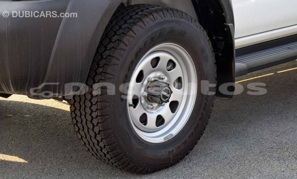 Buy Import Nissan NP 300 White Car in Import - Dubai in Enga Buy Import Nissan NP 300 White Car in Import - Dubai in Enga