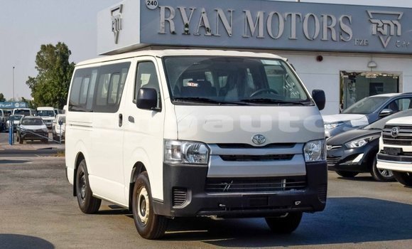 Acheter Import Voiture Toyota Hiace Blanc à Import - Dubai, Enga Acheter Import Voiture Toyota Hiace Blanc à Import - Dubai, Enga