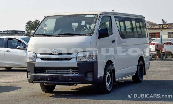 Acheter Import Voiture Toyota Hiace Blanc à Import - Dubai, Enga Acheter Import Voiture Toyota Hiace Blanc à Import - Dubai, Enga