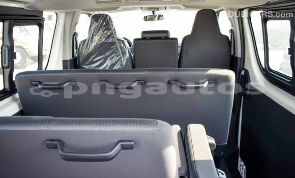 Acheter Import Voiture Toyota Hiace Blanc à Import - Dubai, Enga Acheter Import Voiture Toyota Hiace Blanc à Import - Dubai, Enga