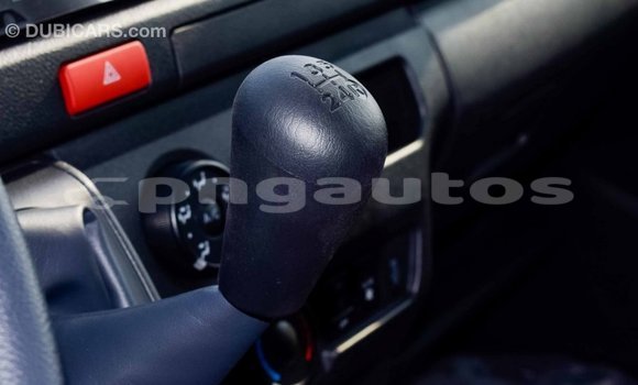 Acheter Import Voiture Toyota Hiace Blanc à Import - Dubai, Enga Acheter Import Voiture Toyota Hiace Blanc à Import - Dubai, Enga