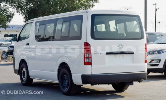 Acheter Import Voiture Toyota Hiace Blanc à Import - Dubai, Enga Acheter Import Voiture Toyota Hiace Blanc à Import - Dubai, Enga