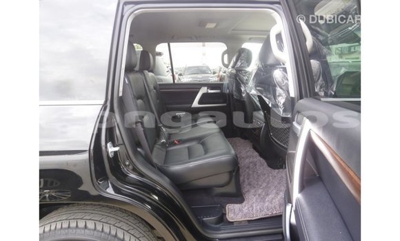 Buy Import Toyota Land Cruiser Black Car in Import - Dubai in Enga Buy Import Toyota Land Cruiser Black Car in Import - Dubai in Enga