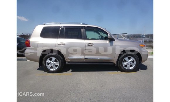 Buy Import Toyota Land Cruiser Other Car in Import - Dubai in Enga Buy Import Toyota Land Cruiser Other Car in Import - Dubai in Enga