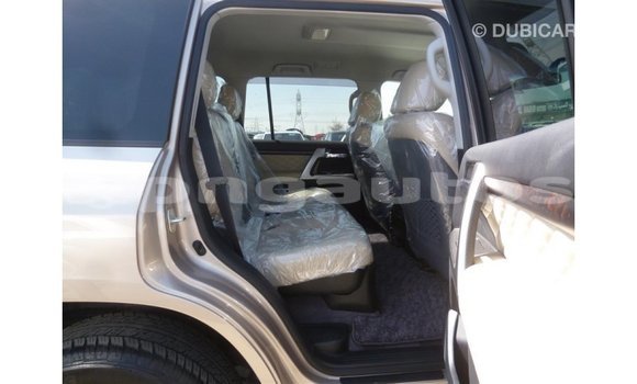 Buy Import Toyota Land Cruiser Other Car in Import - Dubai in Enga Buy Import Toyota Land Cruiser Other Car in Import - Dubai in Enga