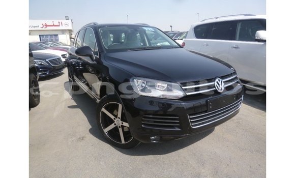 Buy Import Volkswagen Touareg Black Car in Import - Dubai in Enga