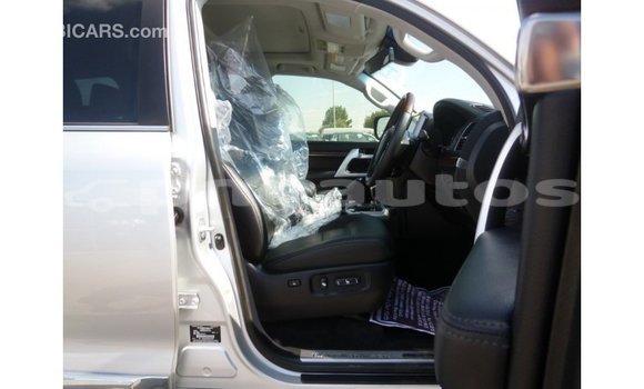 Buy Import Toyota Land Cruiser Other Car in Import - Dubai in Enga Buy Import Toyota Land Cruiser Other Car in Import - Dubai in Enga