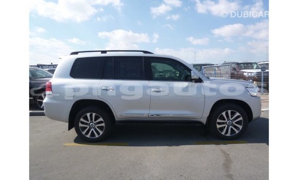 Buy Import Toyota Land Cruiser Other Car in Import - Dubai in Enga Buy Import Toyota Land Cruiser Other Car in Import - Dubai in Enga