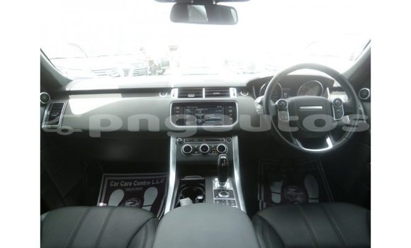 Buy Import Land Rover Range Rover Green Car in Import - Dubai in Enga Buy Import Land Rover Range Rover Green Car in Import - Dubai in Enga