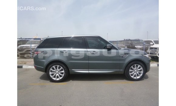 Buy Import Land Rover Range Rover Green Car in Import - Dubai in Enga Buy Import Land Rover Range Rover Green Car in Import - Dubai in Enga