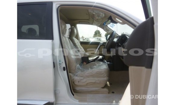 Buy Import Toyota Prado White Car in Import - Dubai in Enga Buy Import Toyota Prado White Car in Import - Dubai in Enga