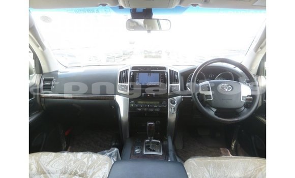Buy Import Toyota Land Cruiser Other Car in Import - Dubai in Enga Buy Import Toyota Land Cruiser Other Car in Import - Dubai in Enga
