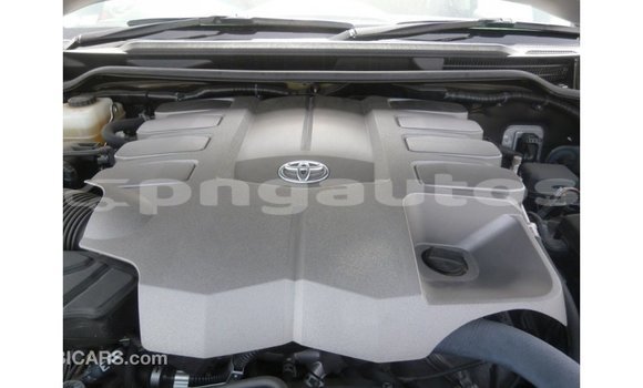 Buy Import Toyota Land Cruiser Other Car in Import - Dubai in Enga Buy Import Toyota Land Cruiser Other Car in Import - Dubai in Enga