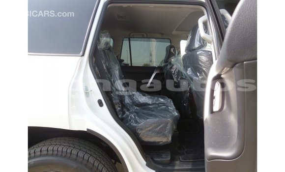 Buy Import Toyota Prado White Car in Import - Dubai in Enga Buy Import Toyota Prado White Car in Import - Dubai in Enga
