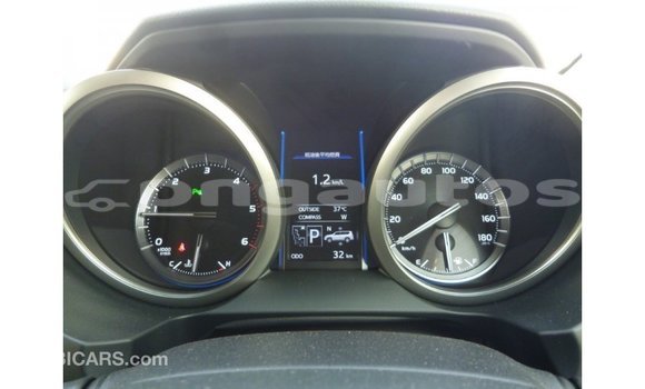 Buy Import Toyota Prado White Car in Import - Dubai in Enga Buy Import Toyota Prado White Car in Import - Dubai in Enga