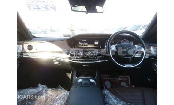 Buy Import Mercedes-Benz 190 White Car in Import - Dubai in Enga Buy Import Mercedes-Benz 190 White Car in Import - Dubai in Enga