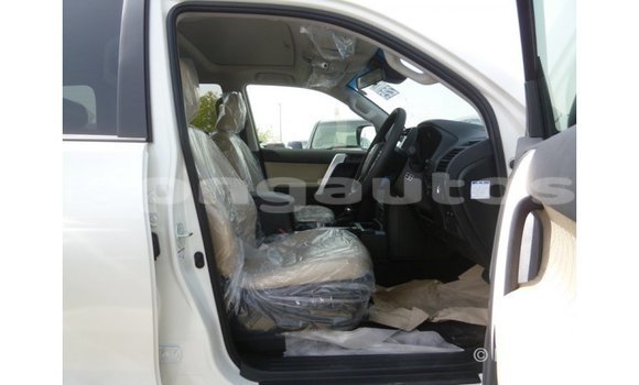 Buy Import Toyota Prado White Car in Import - Dubai in Enga Buy Import Toyota Prado White Car in Import - Dubai in Enga