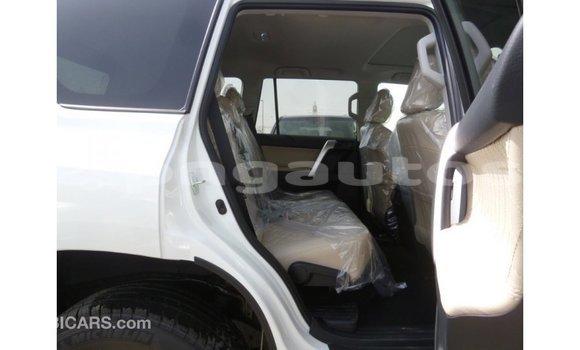 Buy Import Toyota Prado White Car in Import - Dubai in Enga Buy Import Toyota Prado White Car in Import - Dubai in Enga