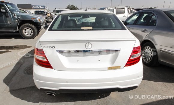 Buy Import Mercedes-Benz 200 White Car in Import - Dubai in Enga Buy Import Mercedes-Benz 200 White Car in Import - Dubai in Enga