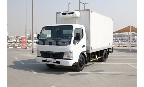 Buy Import Mitsubishi L400 White Truck in Import - Dubai in Enga