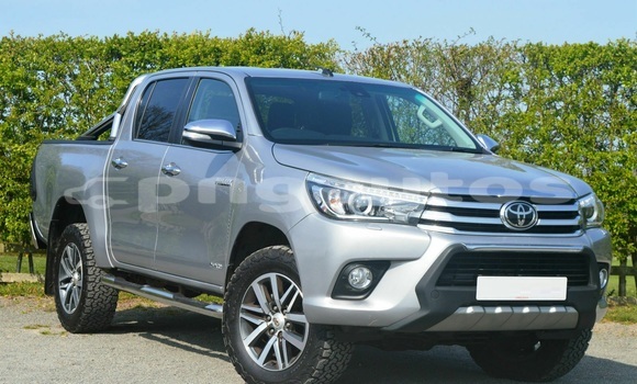 Buy Used Toyota Hilux Silver Car in Port Moresby in National Capital District Buy Used Toyota Hilux Silver Car in Port Moresby in National Capital District